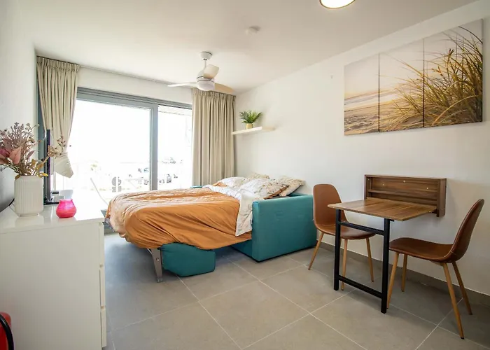 Zeebries Apartment *